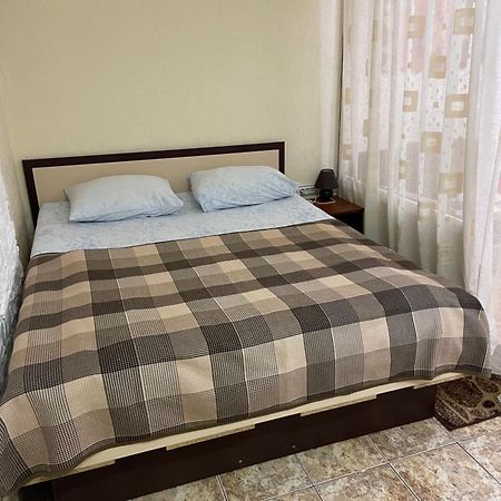 Mini-Hotel In Odessa Yard Zewnętrze zdjęcie