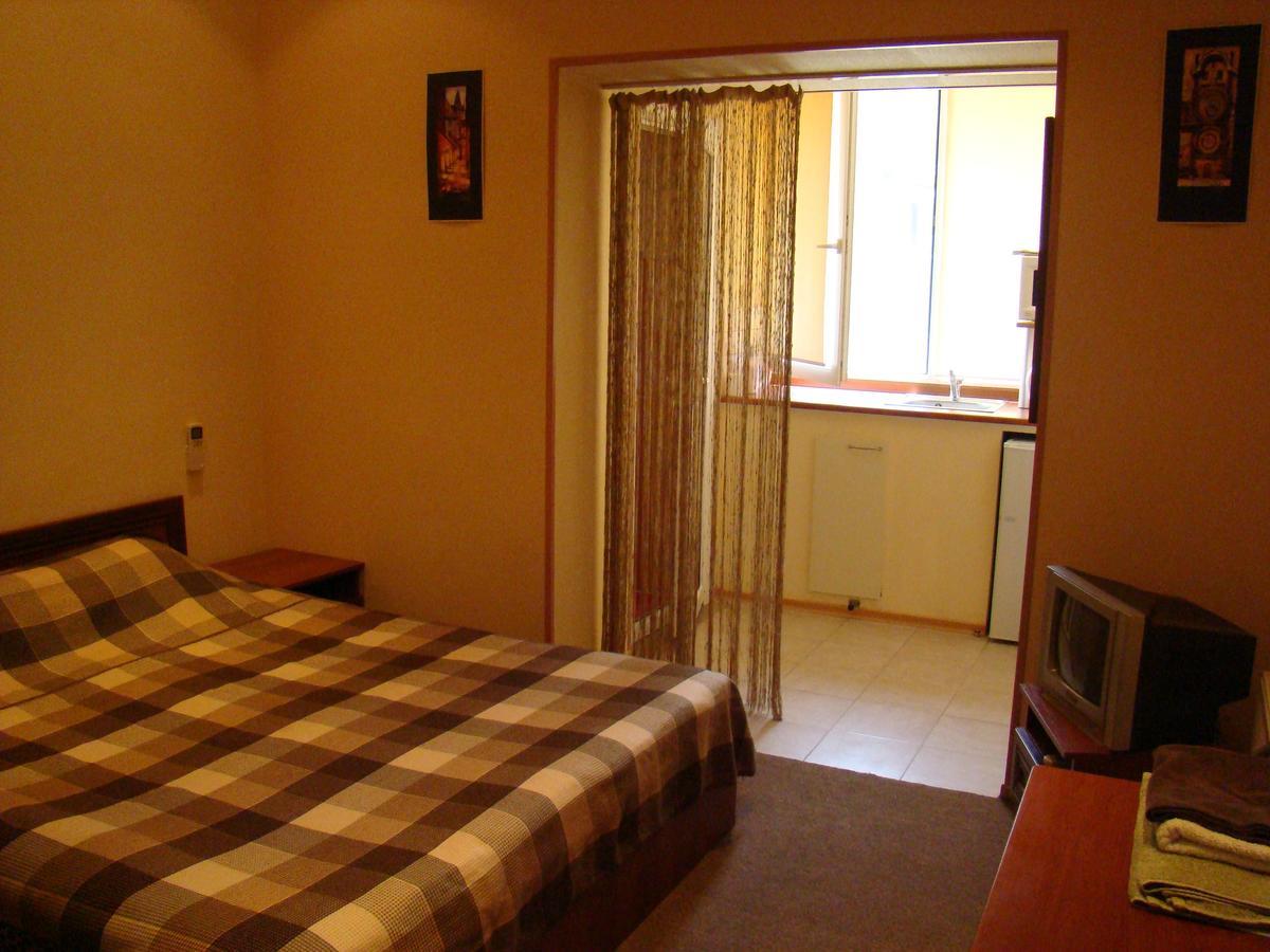 Mini-Hotel In Odessa Yard Zewnętrze zdjęcie