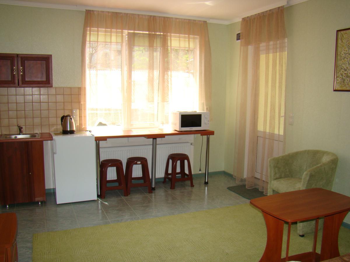 Mini-Hotel In Odessa Yard Zewnętrze zdjęcie