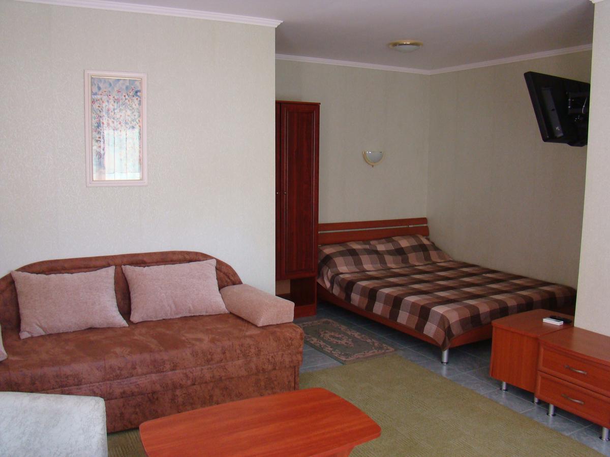 Mini-Hotel In Odessa Yard Zewnętrze zdjęcie